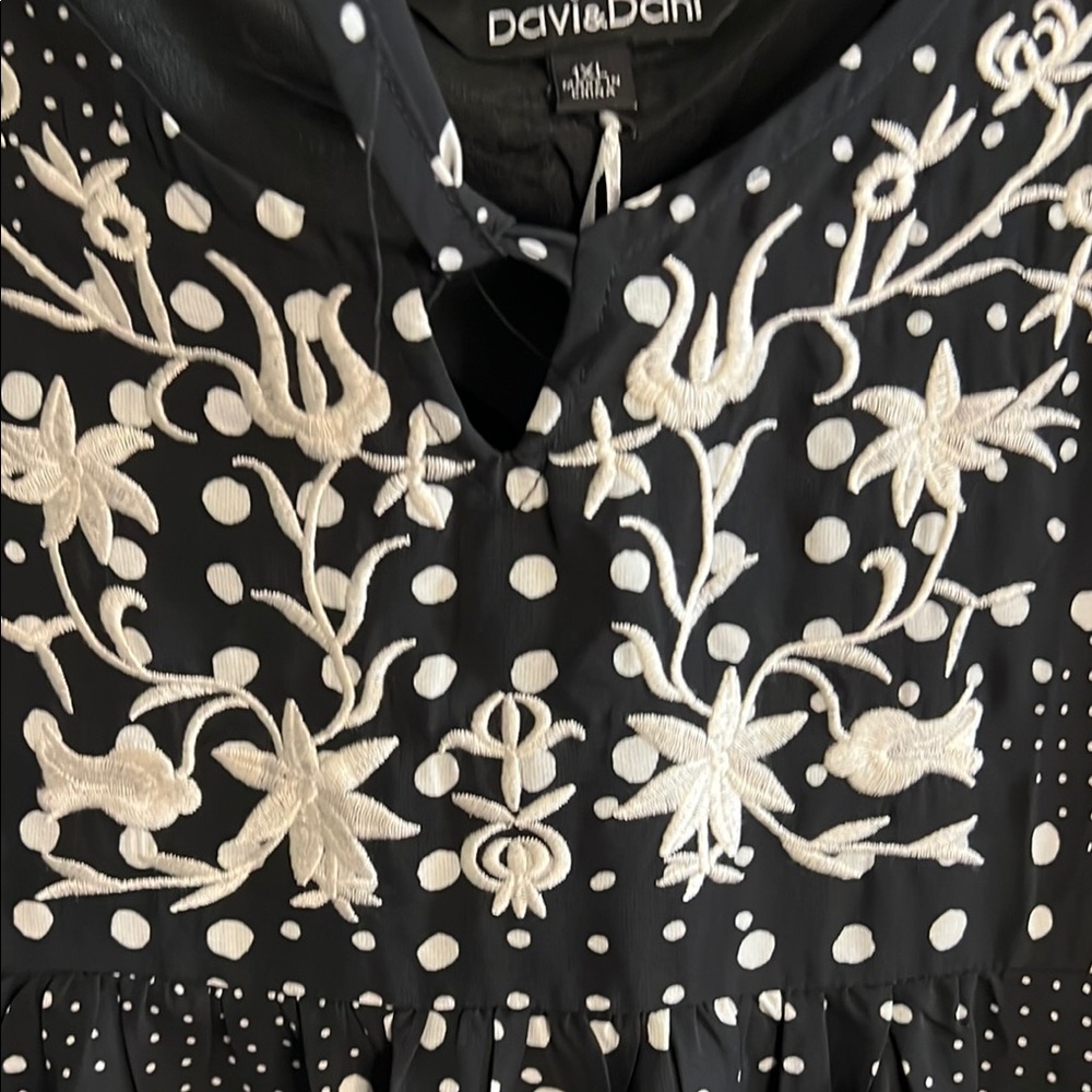 Davi & Dani Black and Cream Polka Dot Dress NWT 1X - Picture 4 of 7